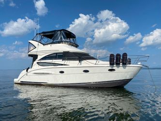 34' Meridian 2011 Yacht For Sale